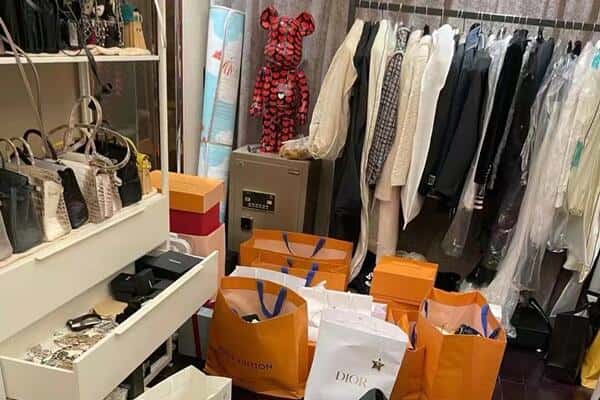 曹妃甸区回收一线品牌衣服